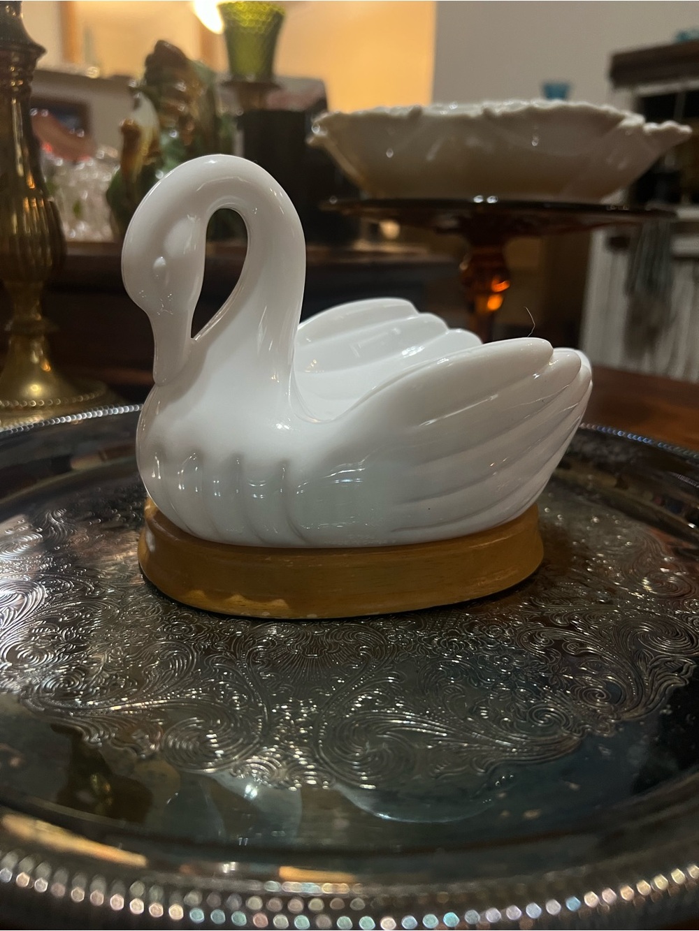 Vintage White Swan Trinket Dish- plastic